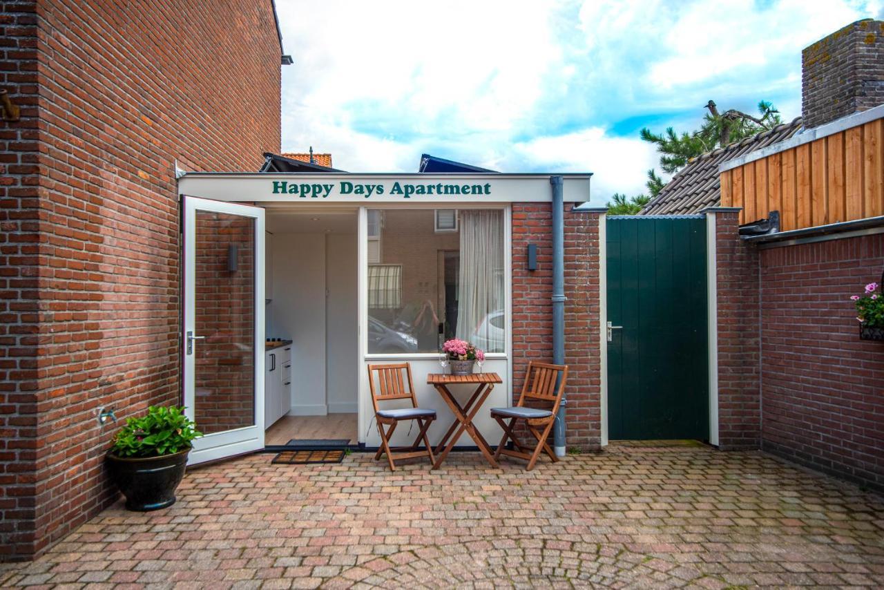Happy Days Apartment - Luxurious - Free Parking On Own Property 赞德沃特 外观 照片