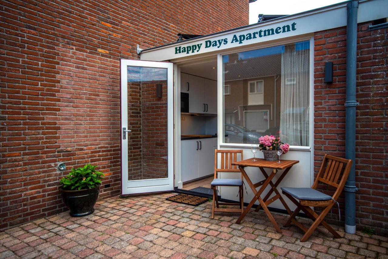 Happy Days Apartment - Luxurious - Free Parking On Own Property 赞德沃特 外观 照片